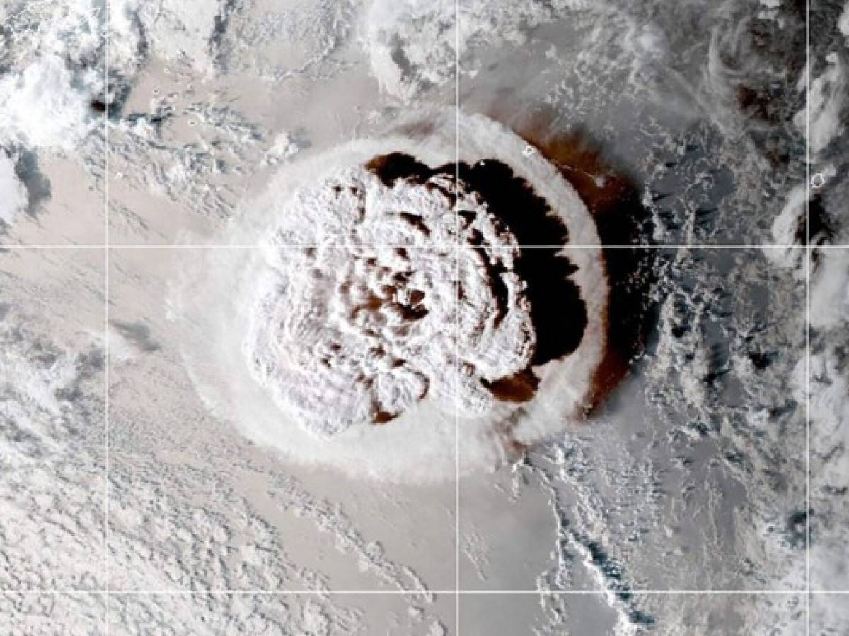 NASA: Erupción en Tonga fue más de 100 veces superior a la bomba atómica de Hiroshima