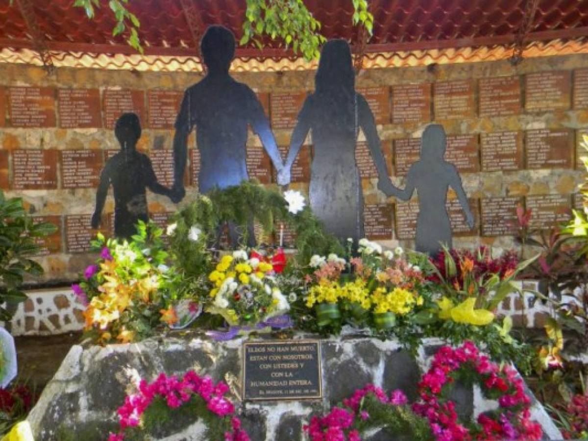 El Salvador: Familiares y activistas protestan por impunidad en masacre de El Mozote