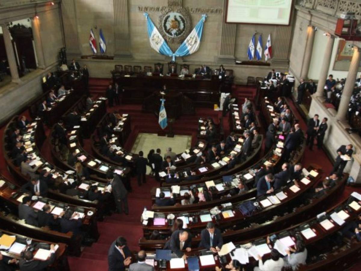 Antejuicios contra Jimmy Morales dividen posturas en el Congreso