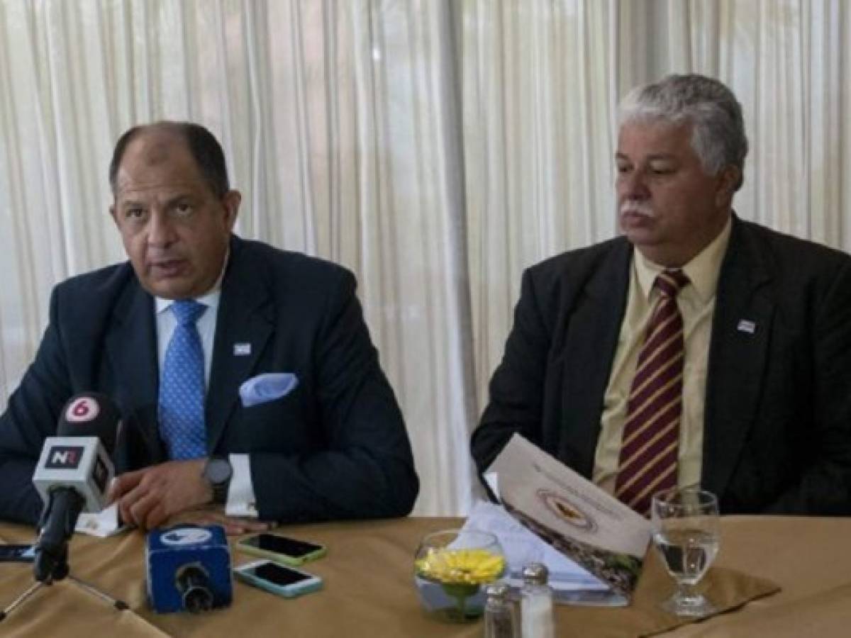 Renuncia cuestionado ministro de la Presidencia en Costa Rica