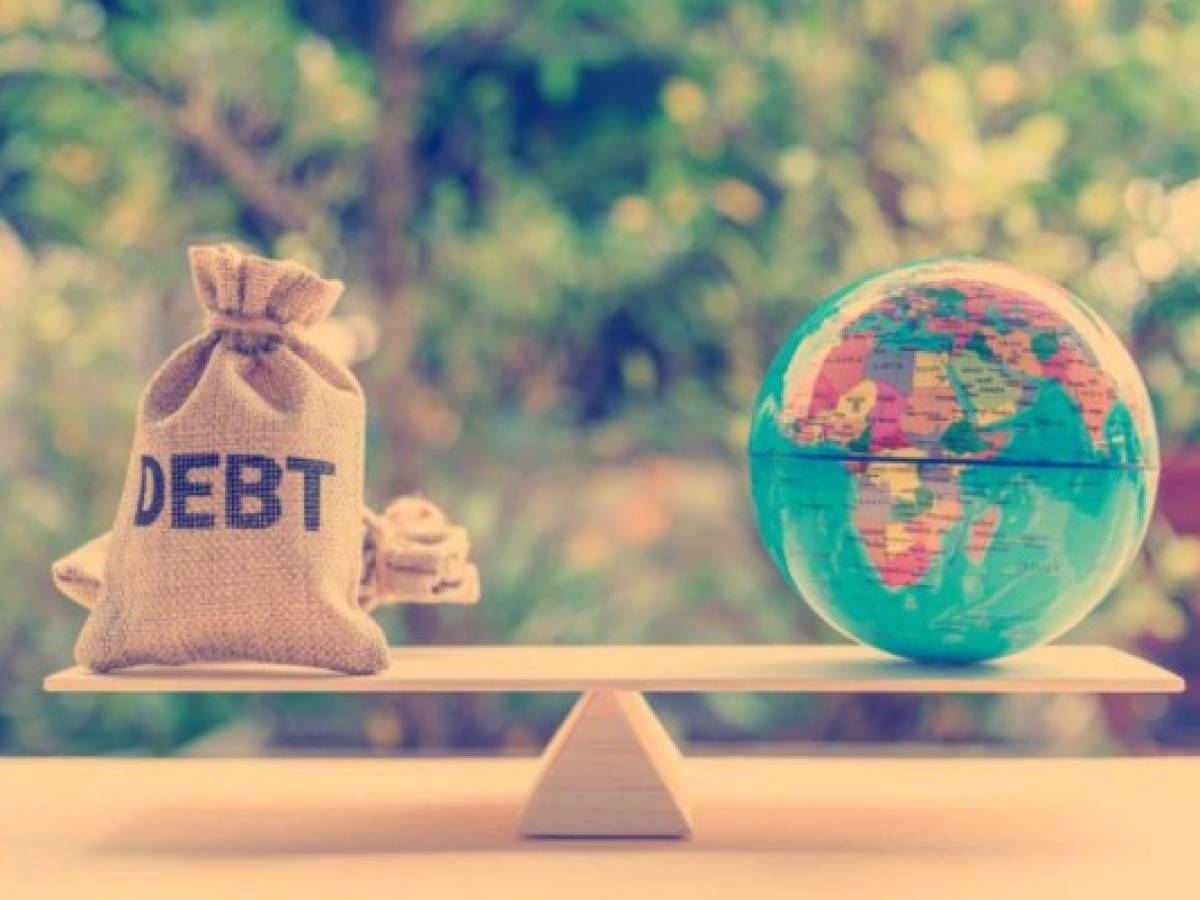La deuda mundial escala a un récord de US$228 billones, el 320% del PIB