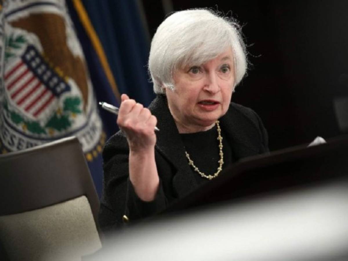 Fed dice que subirá tasas probablemente antes de fin de año