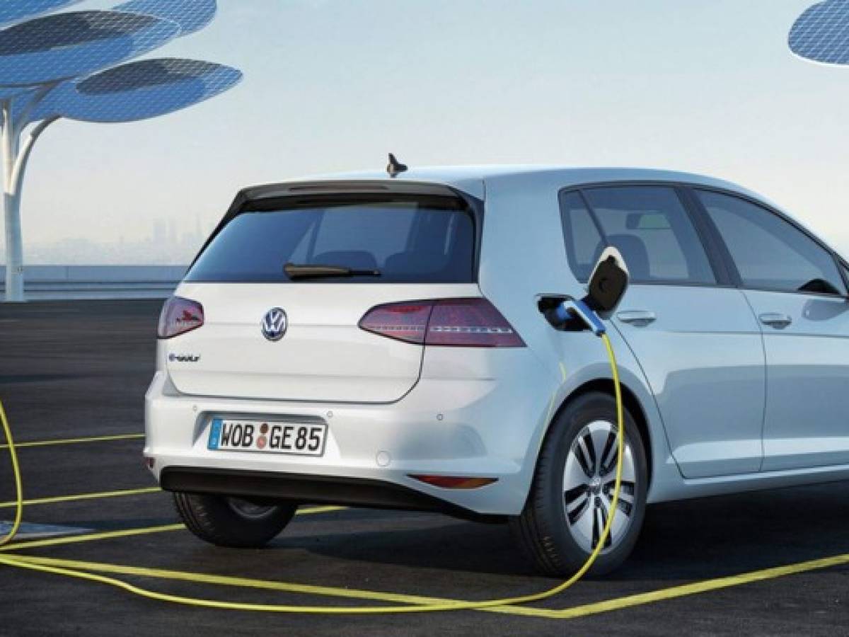 El plan de Volkswagen para ganar a Tesla en autos eléctricos