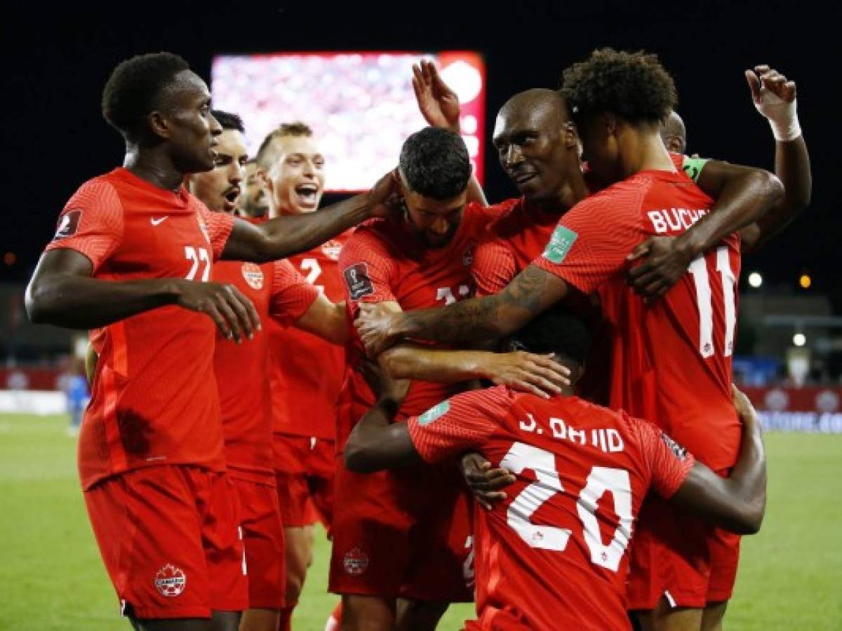 Canadá golea 3-0 a El Salvador y escala en premundial de Concacaf