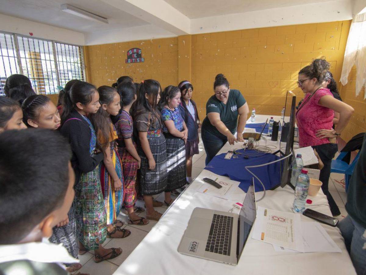 Programas de Ciudadanía Corporativa de Samsung promueven la inclusión de jóvenes en tecnología