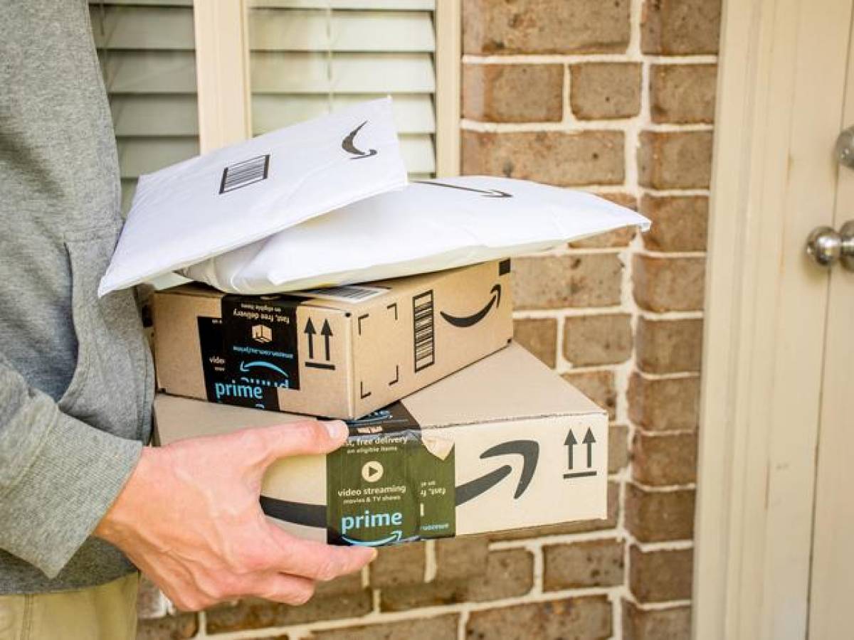 Amazon reduce sus vuelos de carga a medida que la demanda se enfría