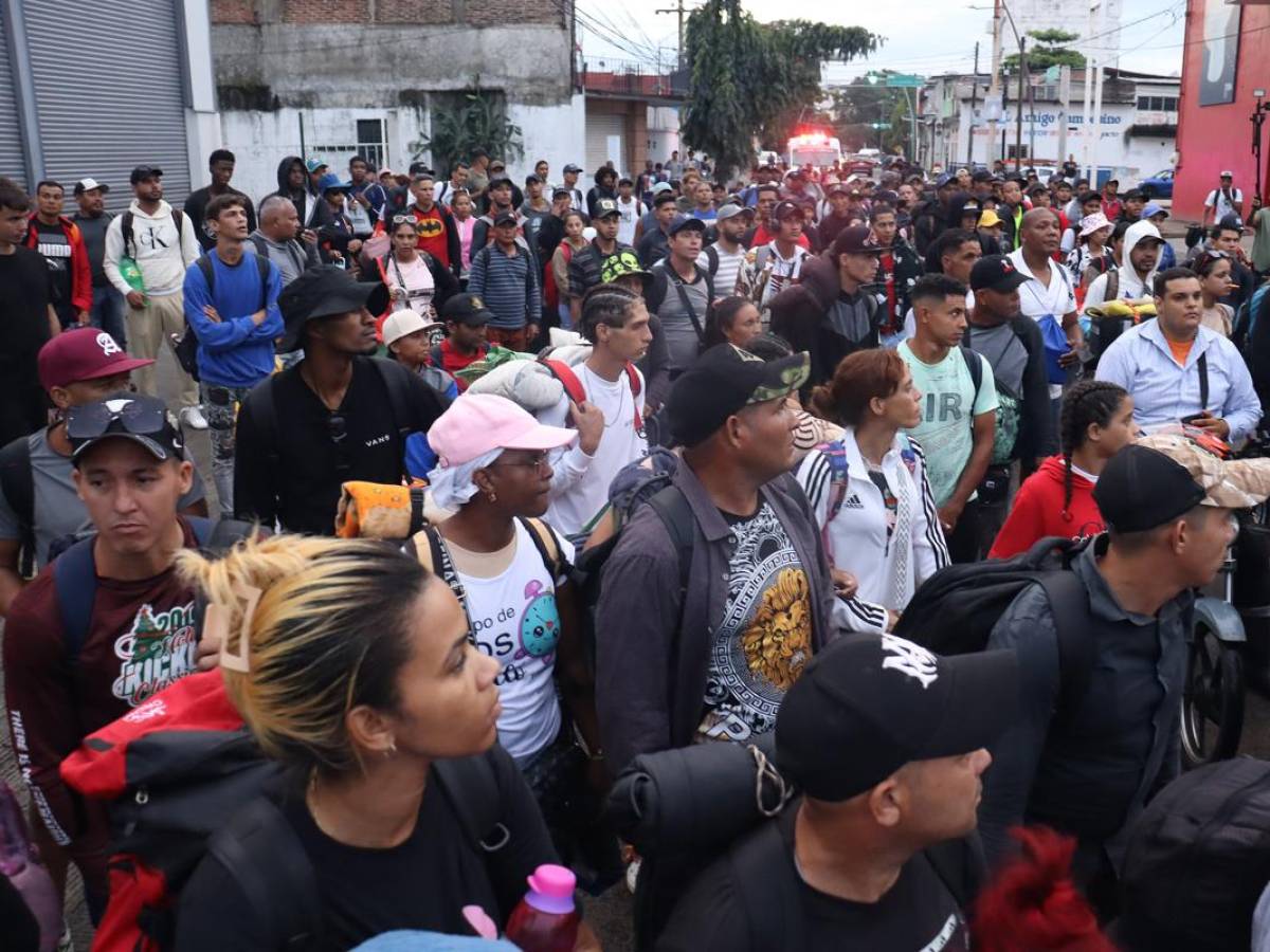 Caravana migrante parte del sur de México pero ya no busca llegar a EEUU