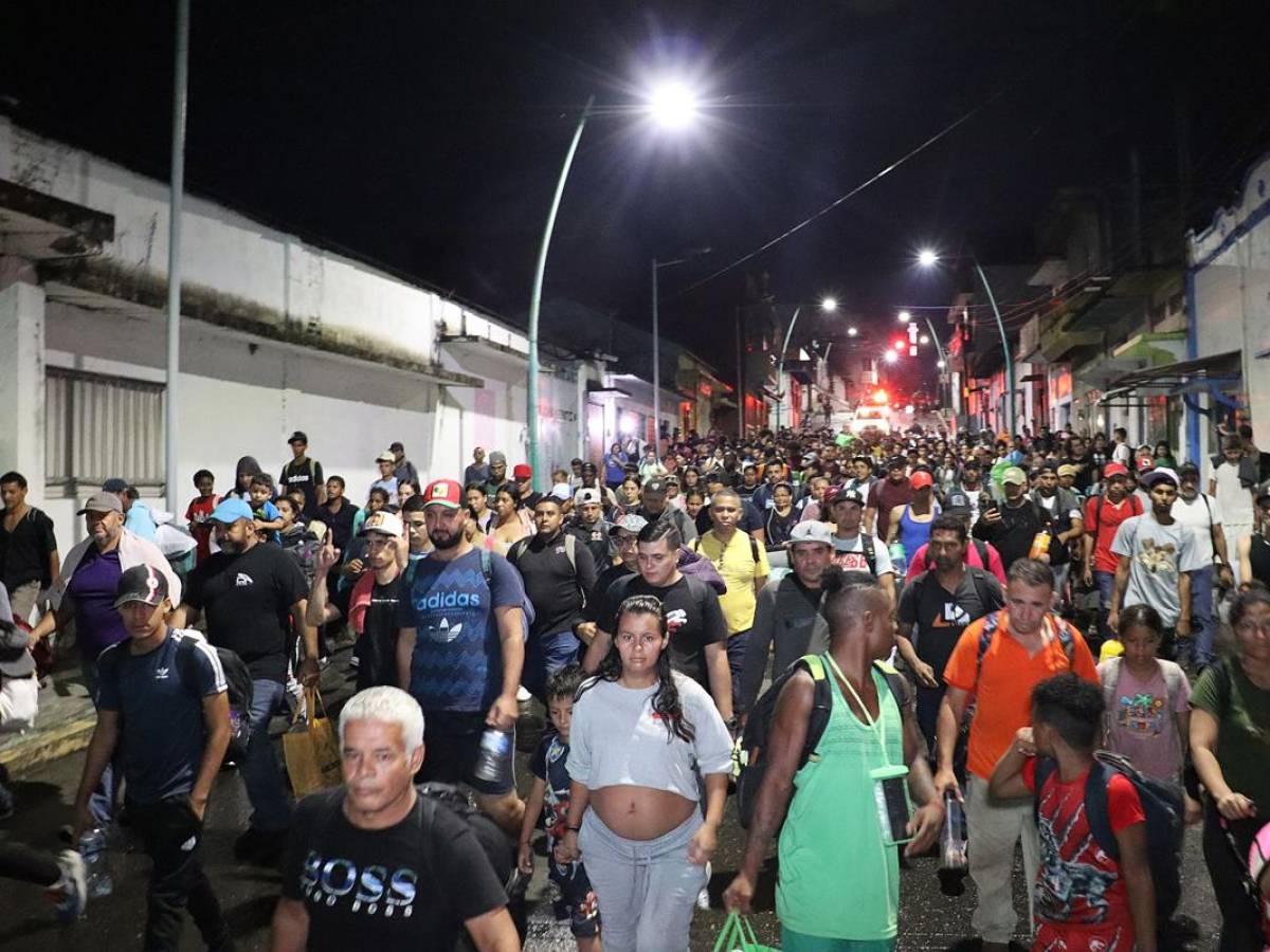 Caravana migrante parte del sur de México pero ya no busca llegar a EEUU