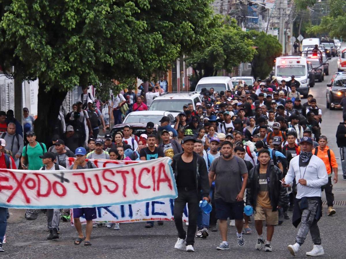 Caravana migrante parte del sur de México pero ya no busca llegar a EEUU