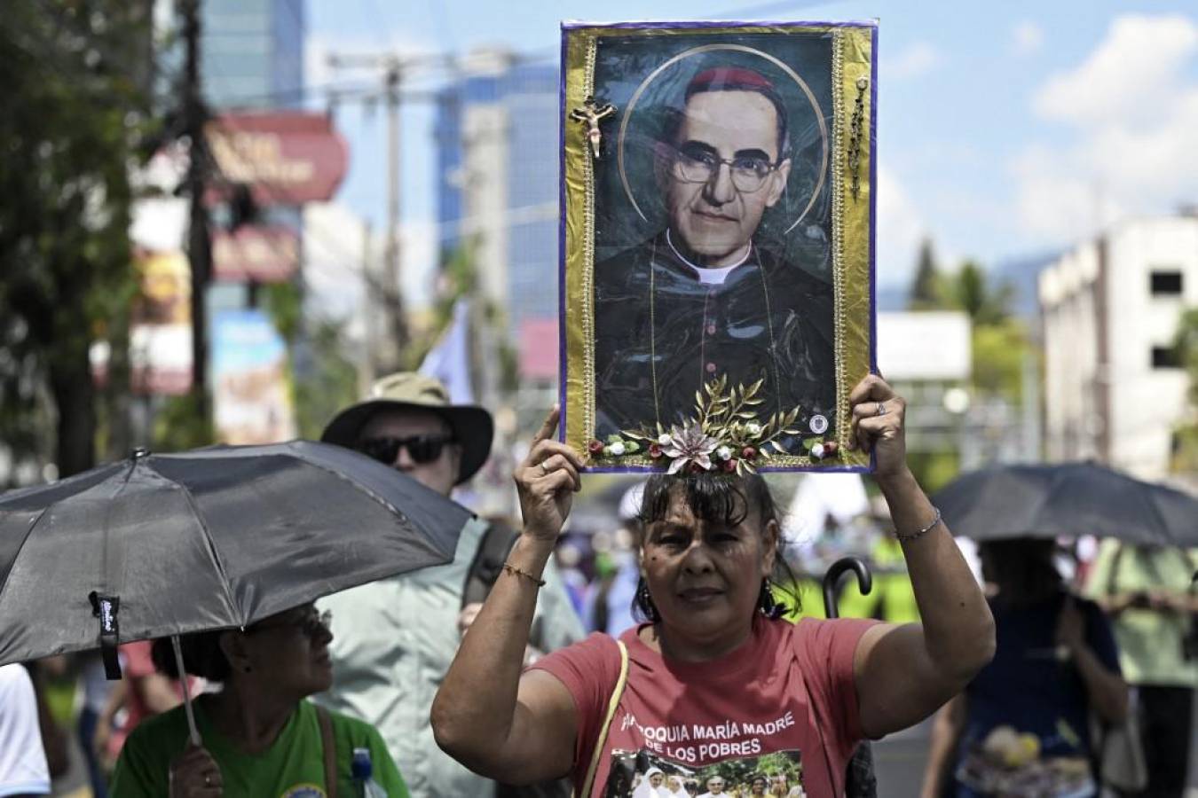 A 43 años de su asesinato, salvadoreños piden justicia para Óscar Arnulfo Romero