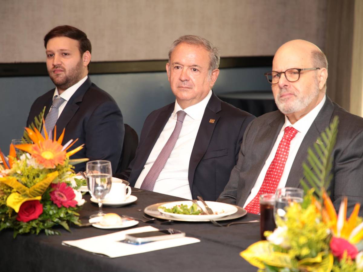 Convocados por E&amp;N, altos líderes dialogaron sobre desafíos del presente