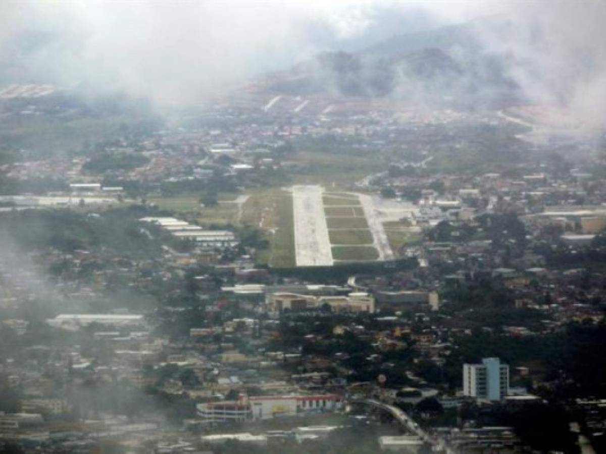Cuatro aeropuertos cerrados en Honduras por frente frío