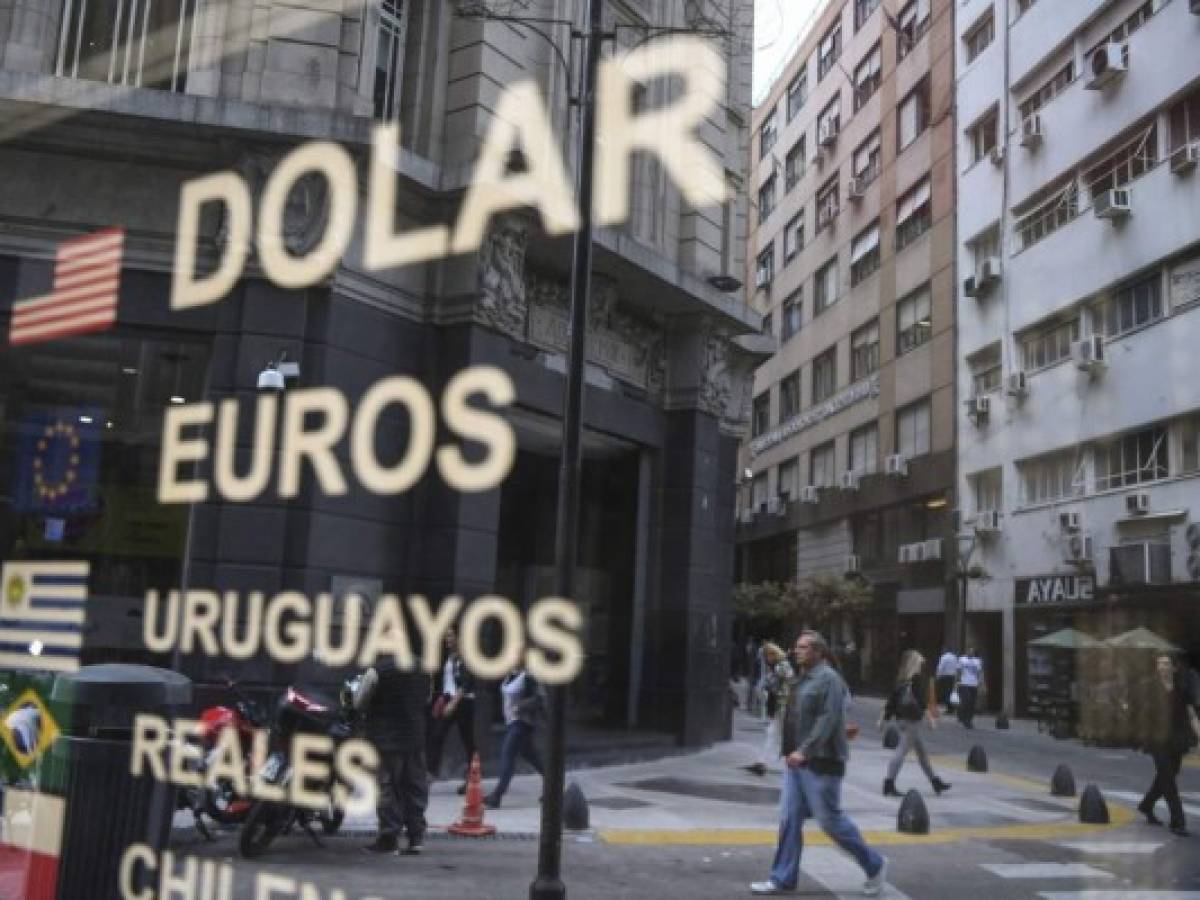 Argentina: Gobierno autoriza a banco central a restringir compras de divisas