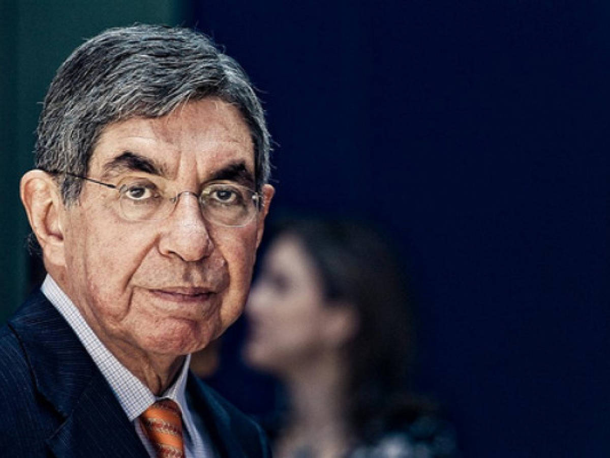 Óscar Arias critica 'ridícula' ayuda de EE.UU. a lucha antidrogas