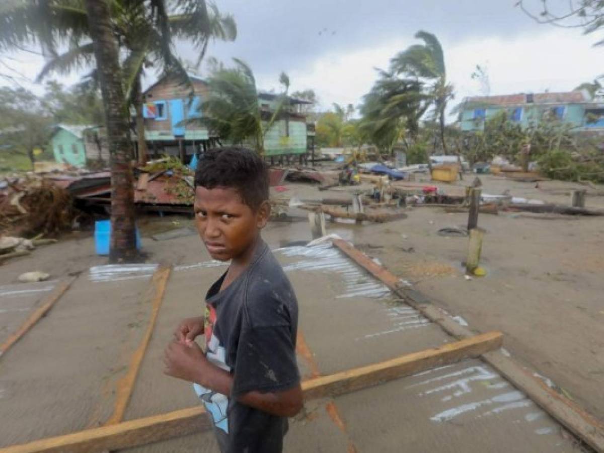 Eta avanza por Nicaragua , donde deja tres muertos