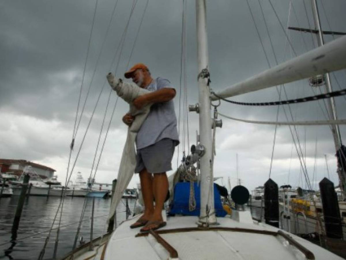Masivo éxodo en el Sur de la Florida para huir del huracán Irma