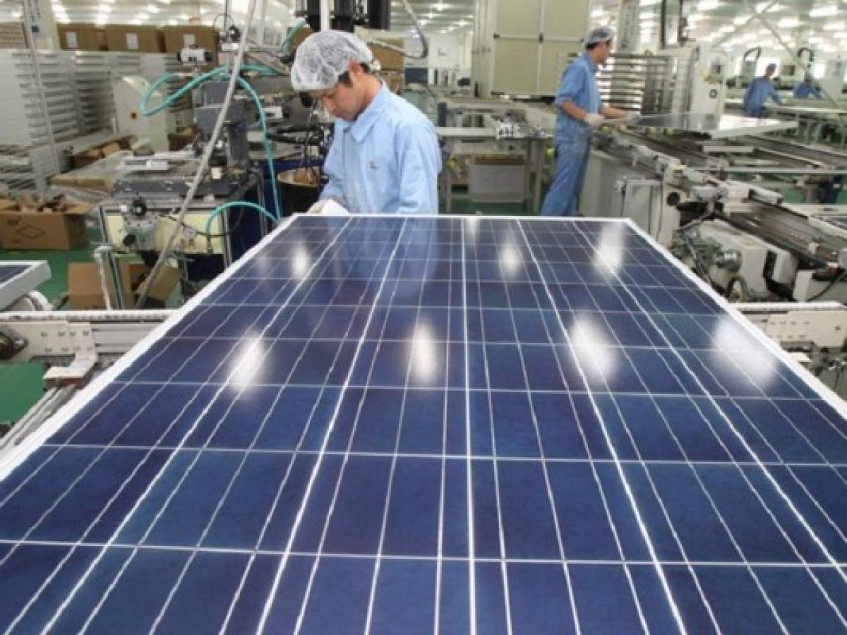 Empresa taiwanesa fabricará placas solares en Honduras