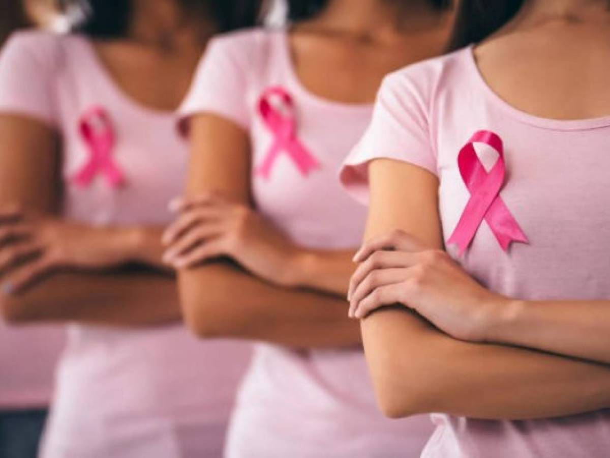 Impulsan formación integral para prevenir cáncer de mama