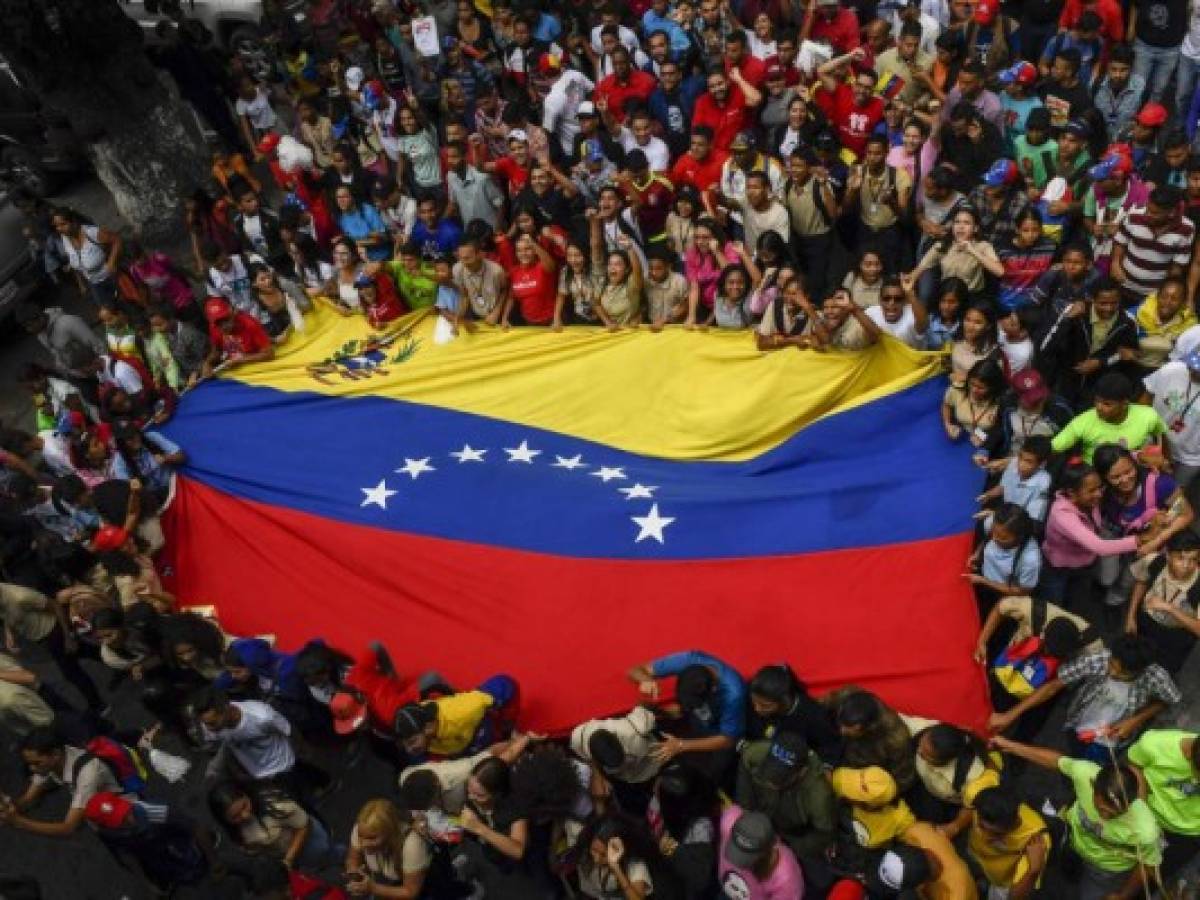 EEUU pide negociar un gobierno de transición que llame a nuevas elecciones en Venezuela