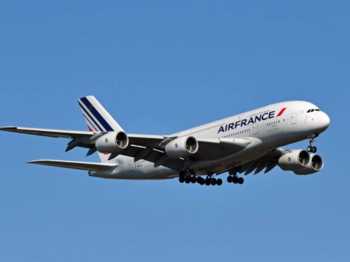 Cazas tuvieron que escoltar a avión de Air France
