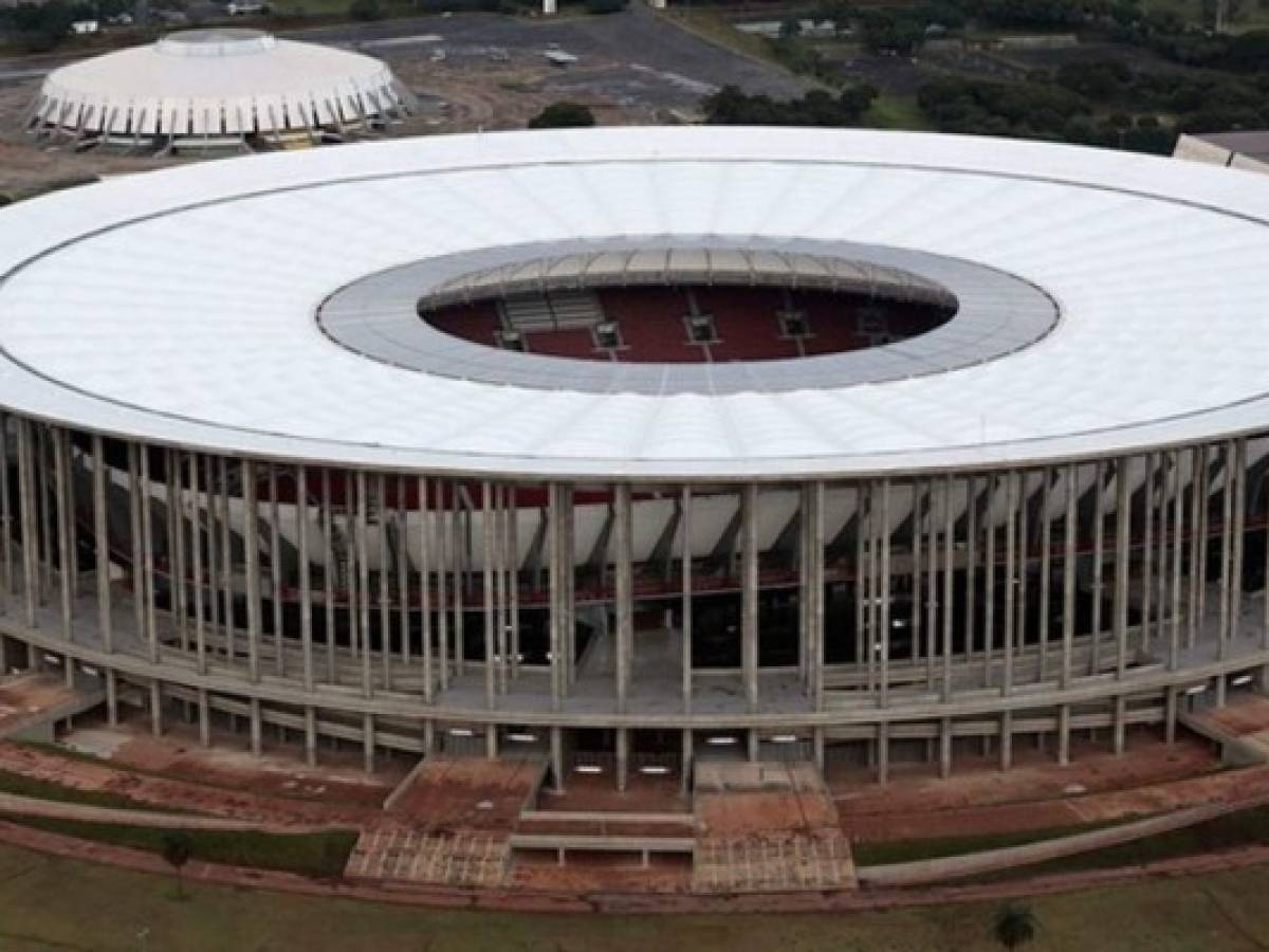 Estadio Mané Garrincha en Brasil levanta sospechas