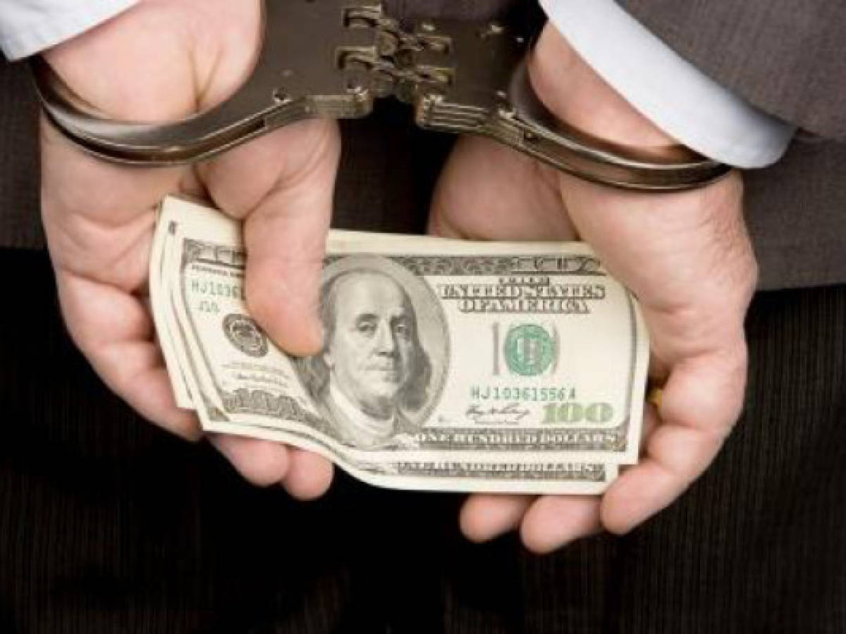Policía y partidos políticos: los más corruptos de Latinoamérica