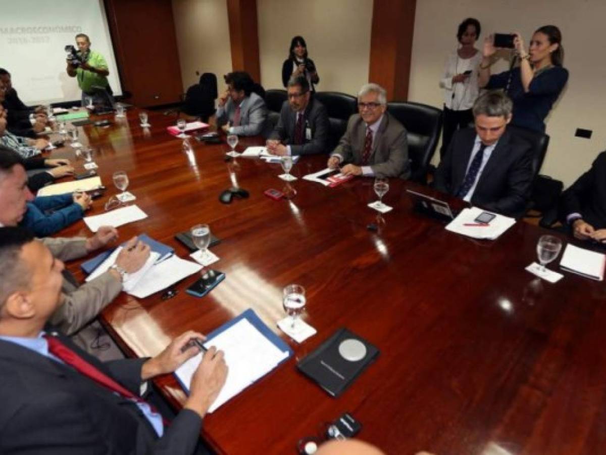 Honduras acuerda con FMI mantener metas macroeconómicas