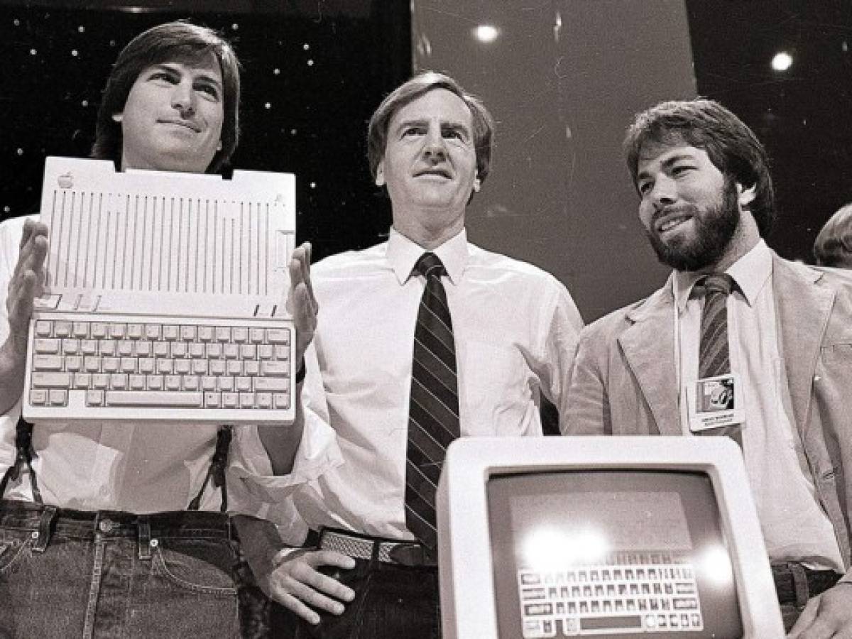 40 años de Apple: cuatro exitazos y cuatro sonoros fracasos