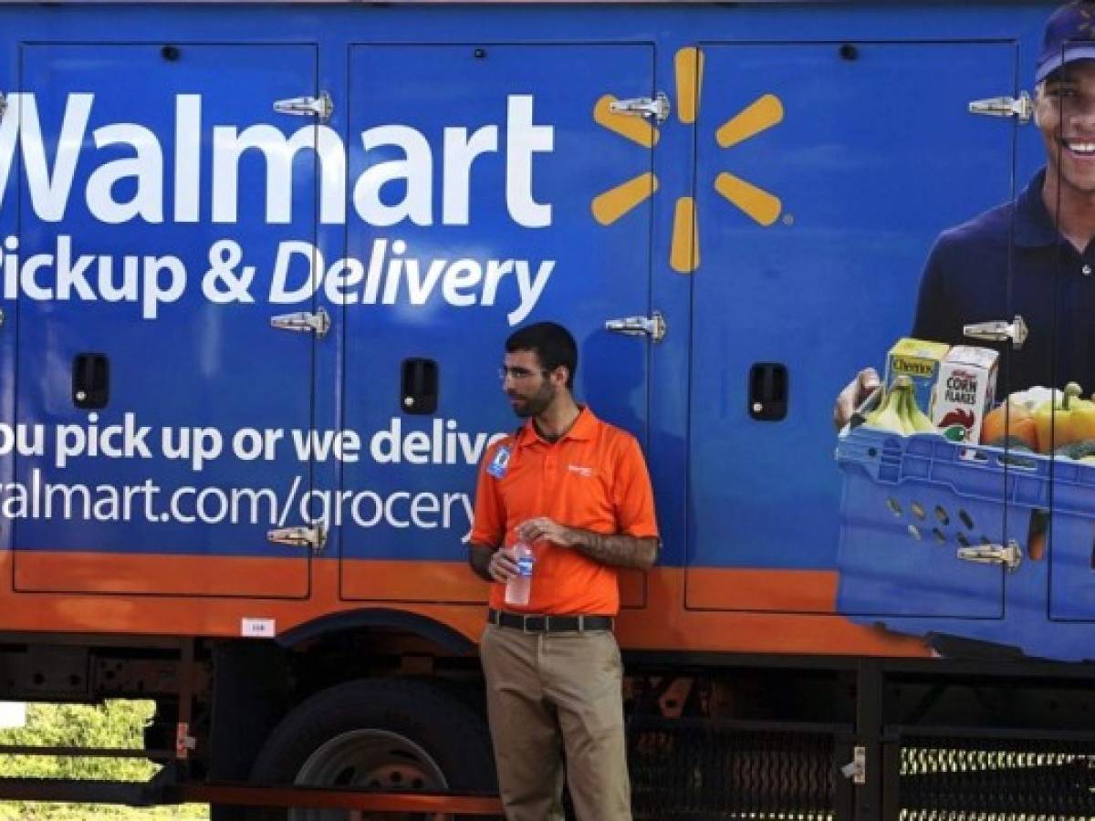 Guerra abierta entre Walmart y Amazon por los envíos