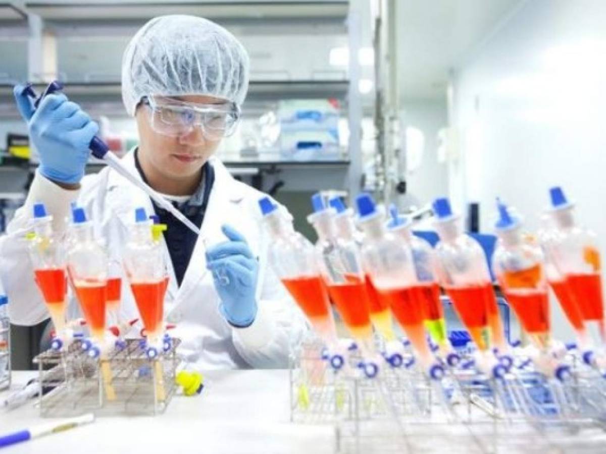 Gates invierte en farmacéutica coreana para que fabrique 200 millones de vacunas contra COVID-19