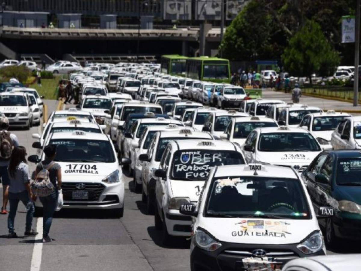 Guatemala: Taxistas exigen mayores regulaciones a Uber