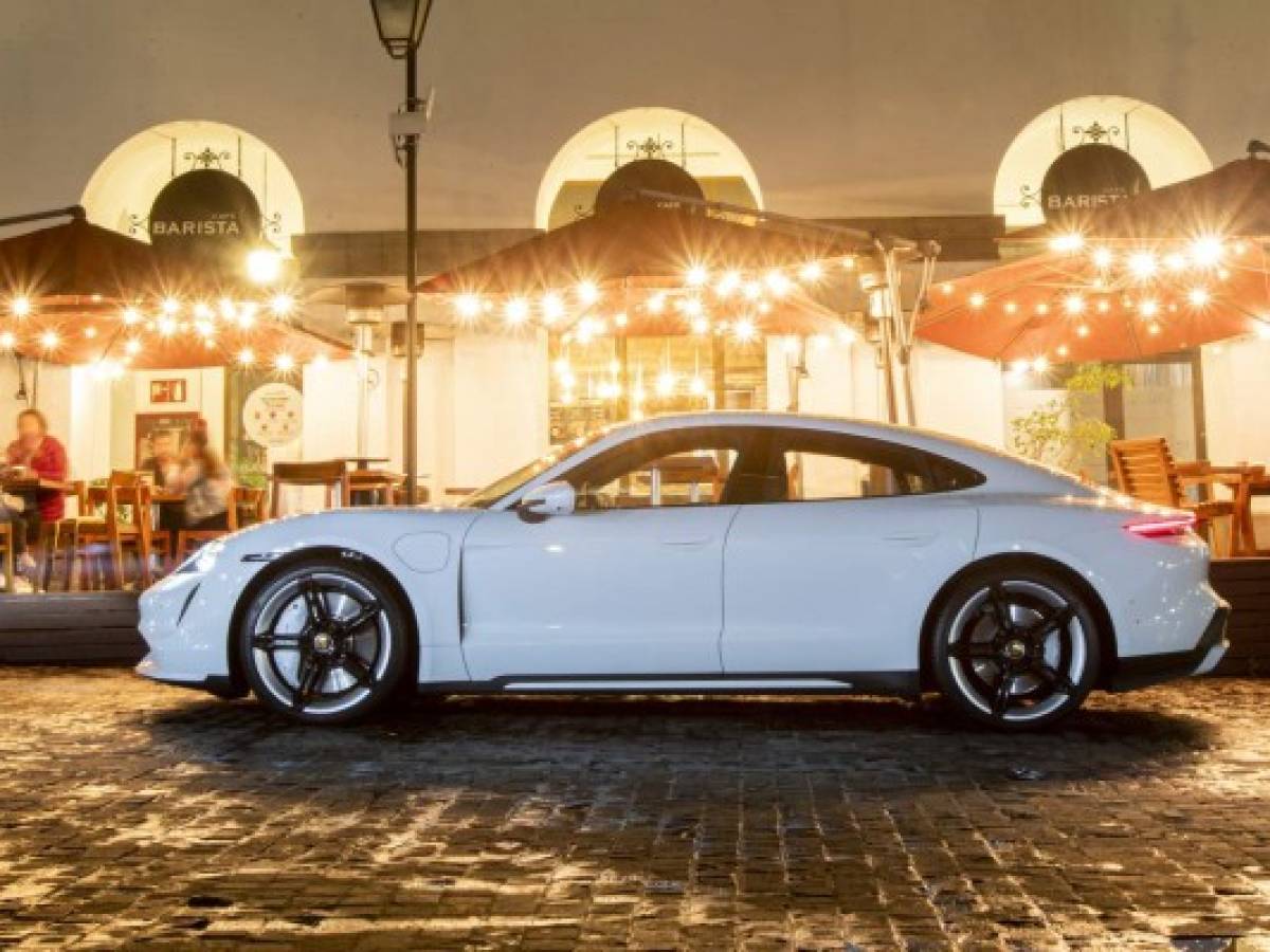 La mitad de los Porsche vendidos en América Latina y el Caribe en 2025 serán eléctricos