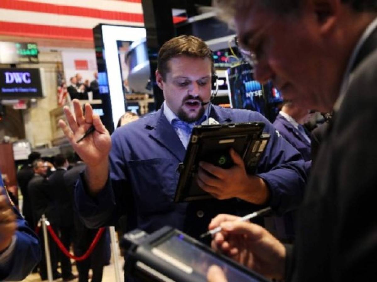 Bolsa de Nueva York anuncia suspensión de operaciones, sin explicaciones