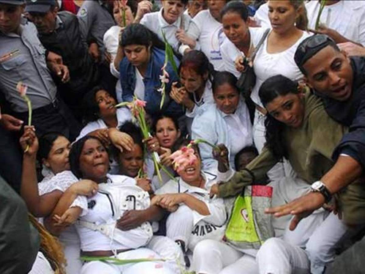 Cuba: reprimen conmemoración de Derechos Humanos