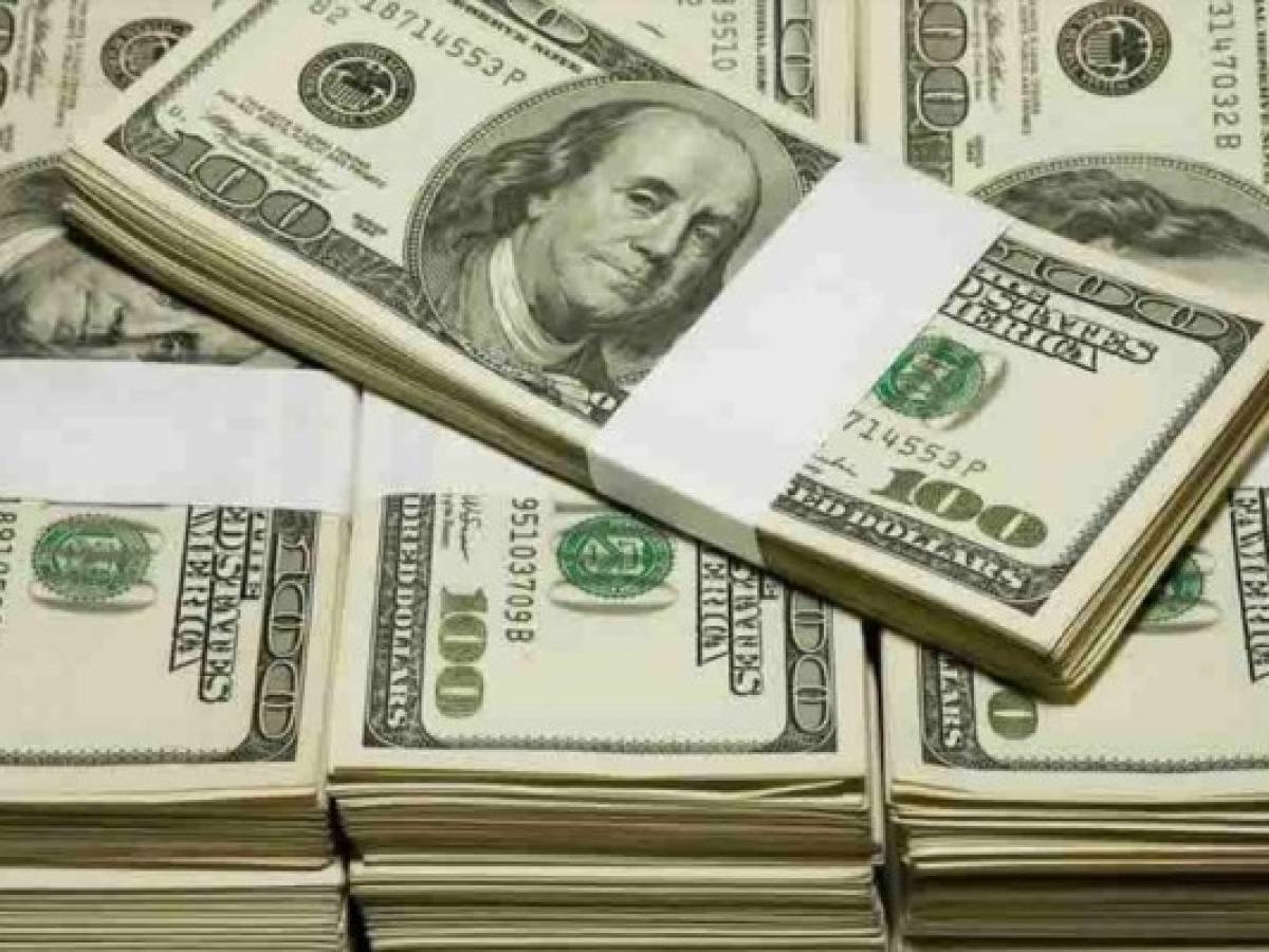 Fusades advierte sobre 'incontrolable' endeudamiento público salvadoreño