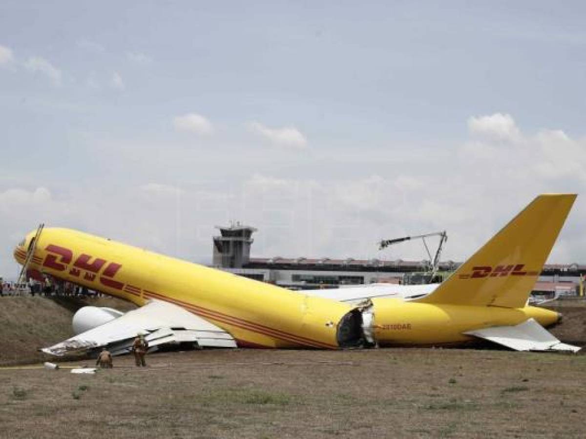 Aeropuerto internacional Juan Santamaría cancela vuelos por accidente de avión de DHL