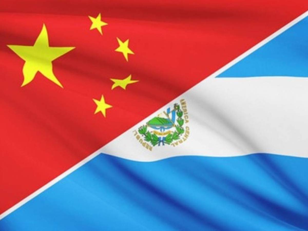 El Salvador corteja a China