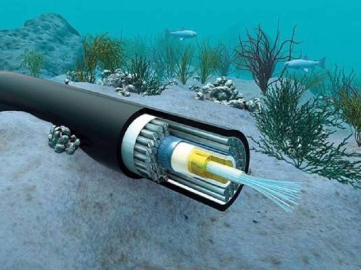 Telefónica se alía con América Móvil para un cable submarino en el Pacífico