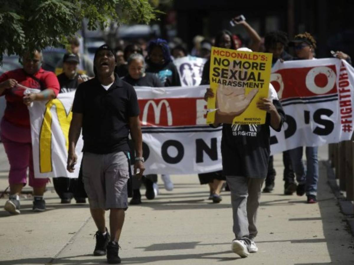 Huelga de trabajadores de McDonald's en 10 ciudades de EEUU por acoso sexual