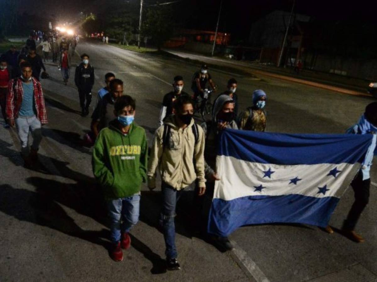 Sale de Honduras primera caravana migrante de 2021, Guatemala en estado de prevención