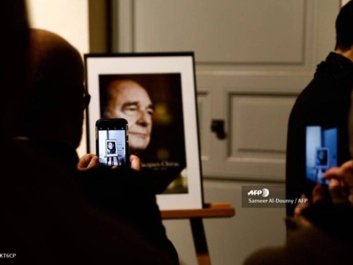 Homenaje popular al expresidente francés Jacques Chirac antes de actos oficiales