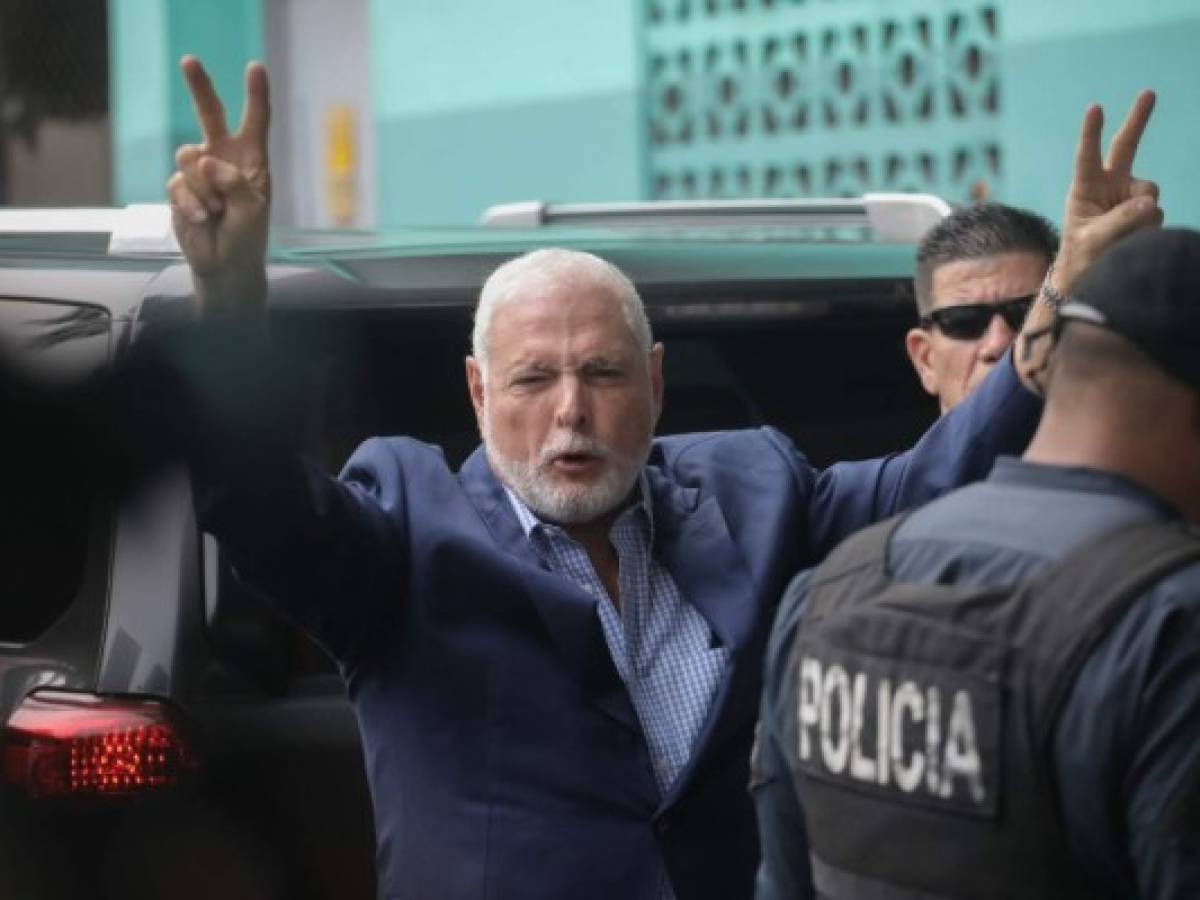 Panamá: Declaran 'no culpable' al expresidente Martinelli en juicio por espionaje