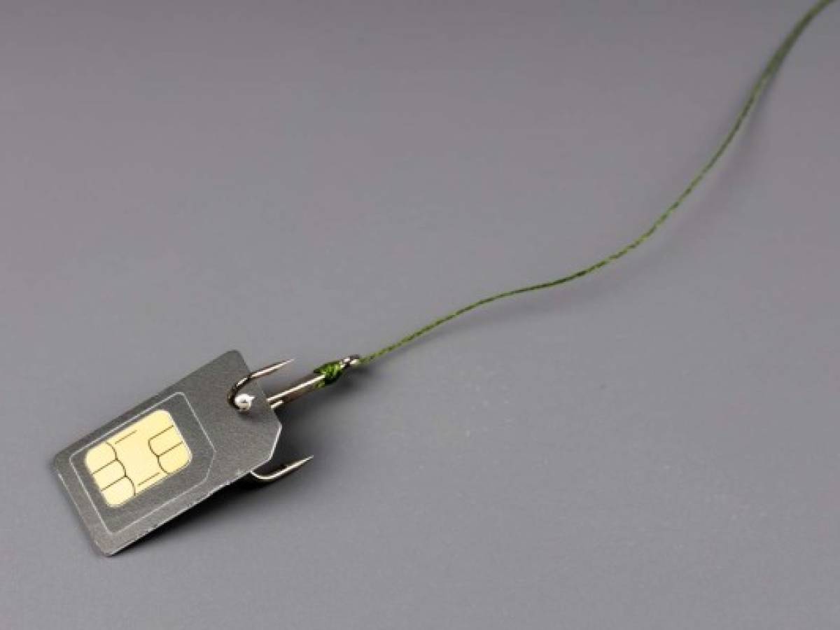 Cómo funciona el SIM Swapping, el fraude que permite robar acceso acuentas bancarias clonando el chip