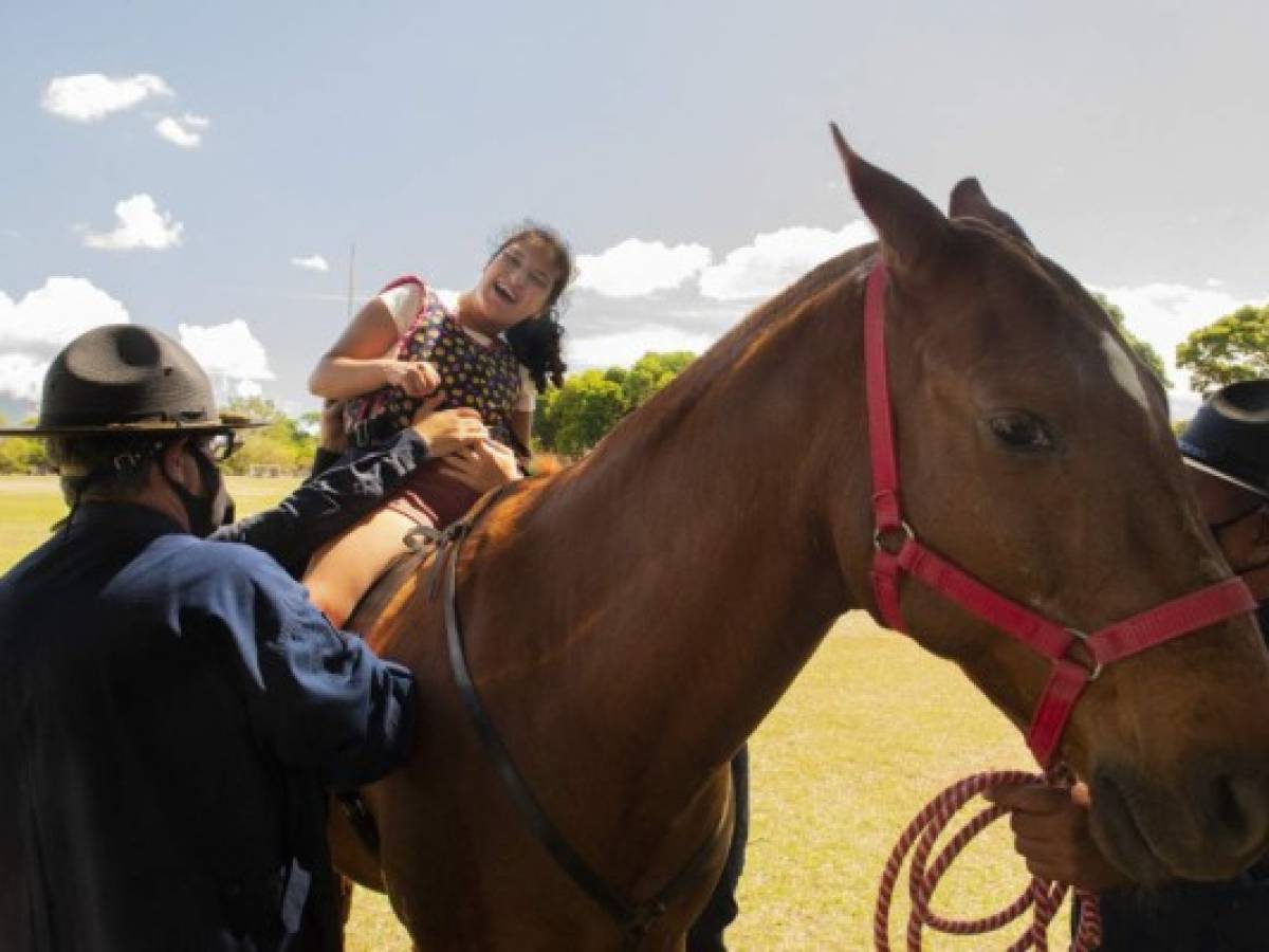 En Costa Rica, los caballos curan dolores y tristezas