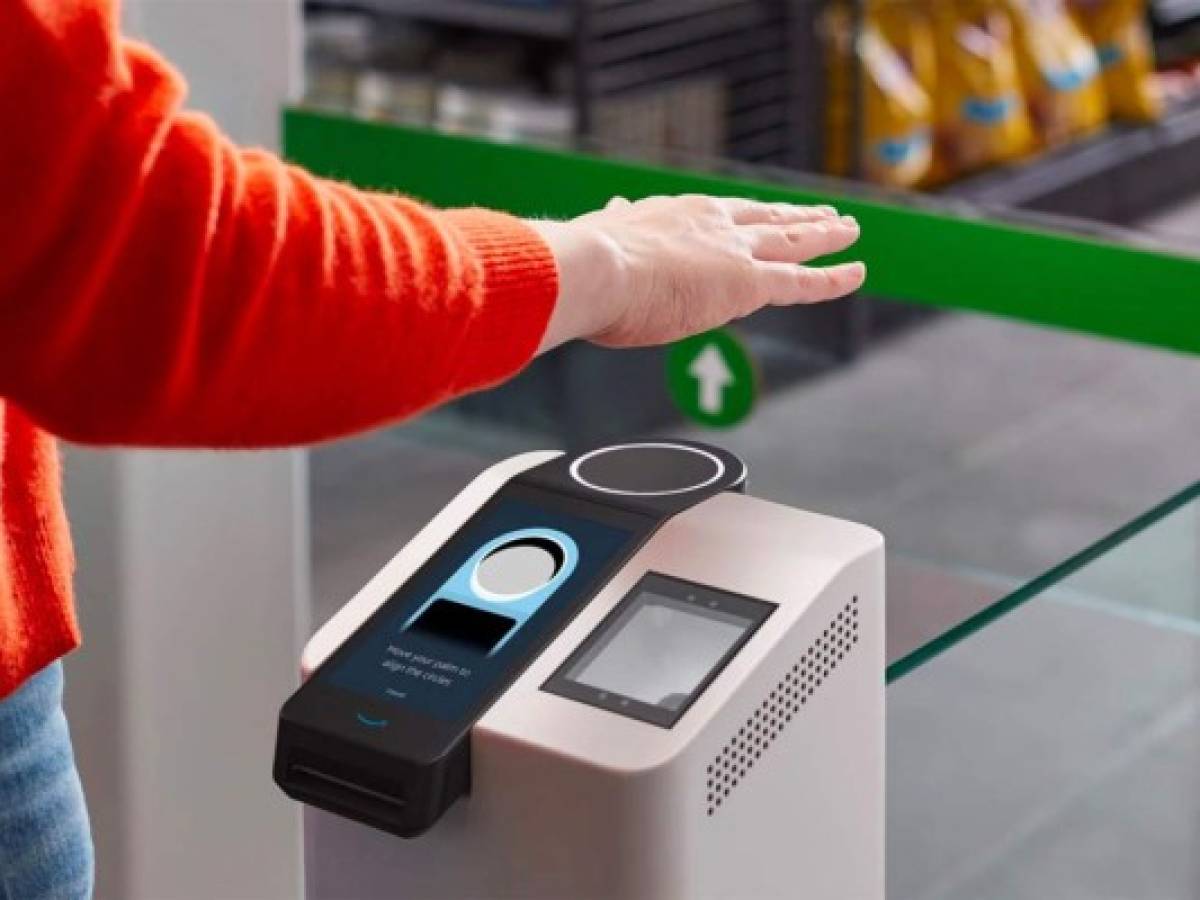 Amazon crea tecnología para pagar con la palma de su mano