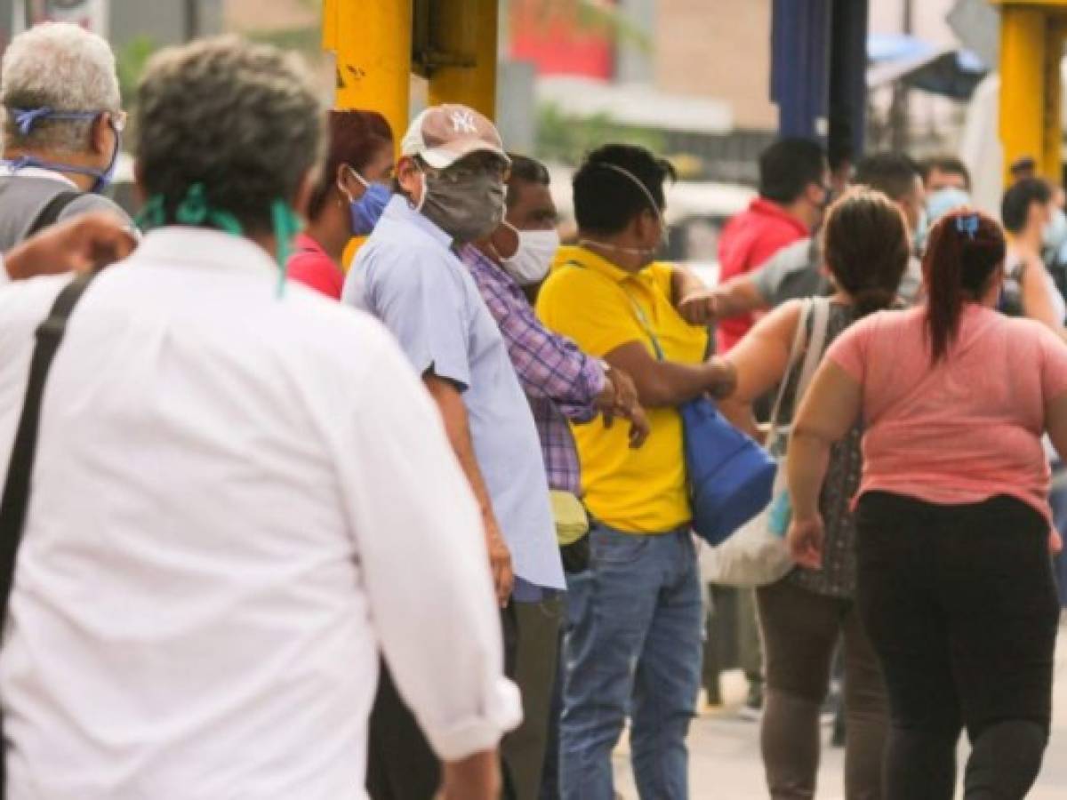 El Salvador restringe la movilidad entre municipios por avance de COVID-19