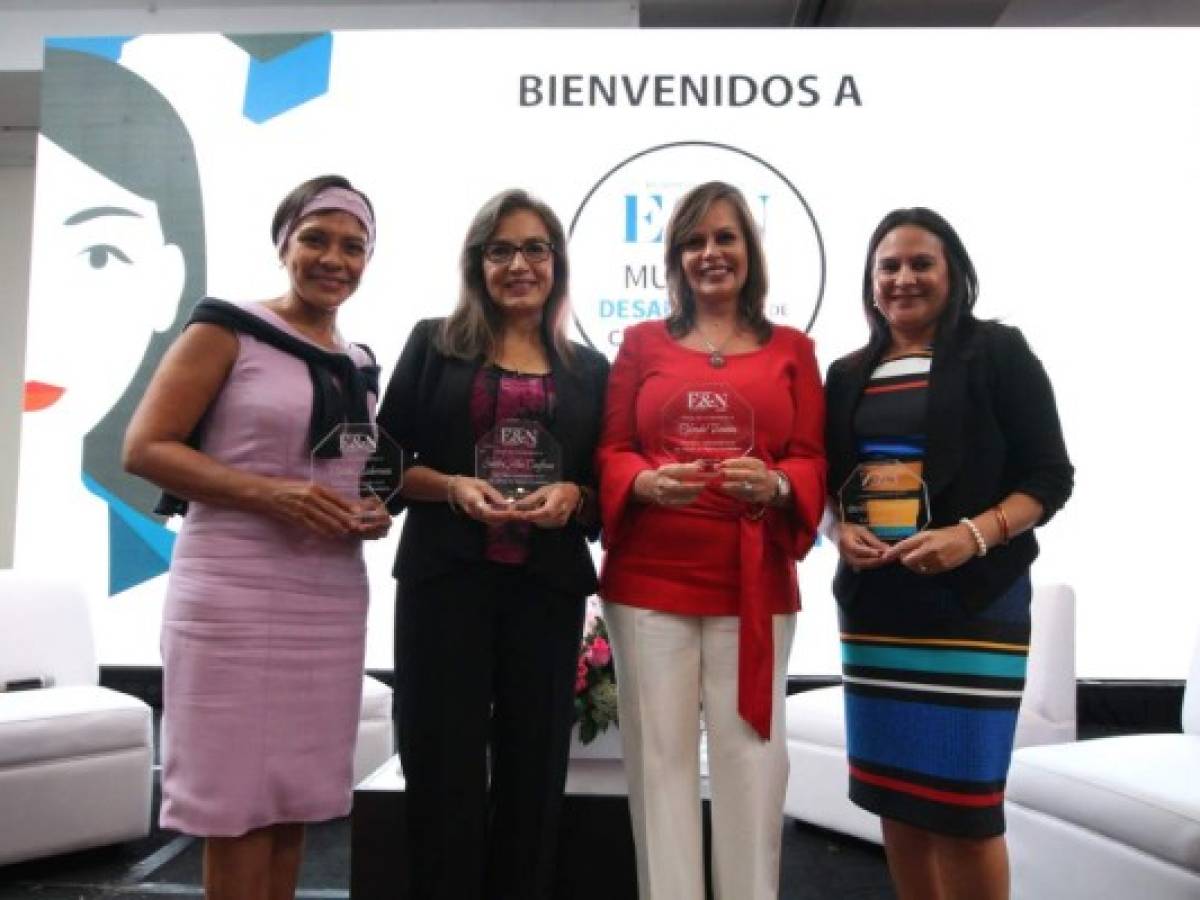 Centroamericanas Desafiantes Sin límites: Mujeres que soñaron con la luna…y volaron mucho más alto