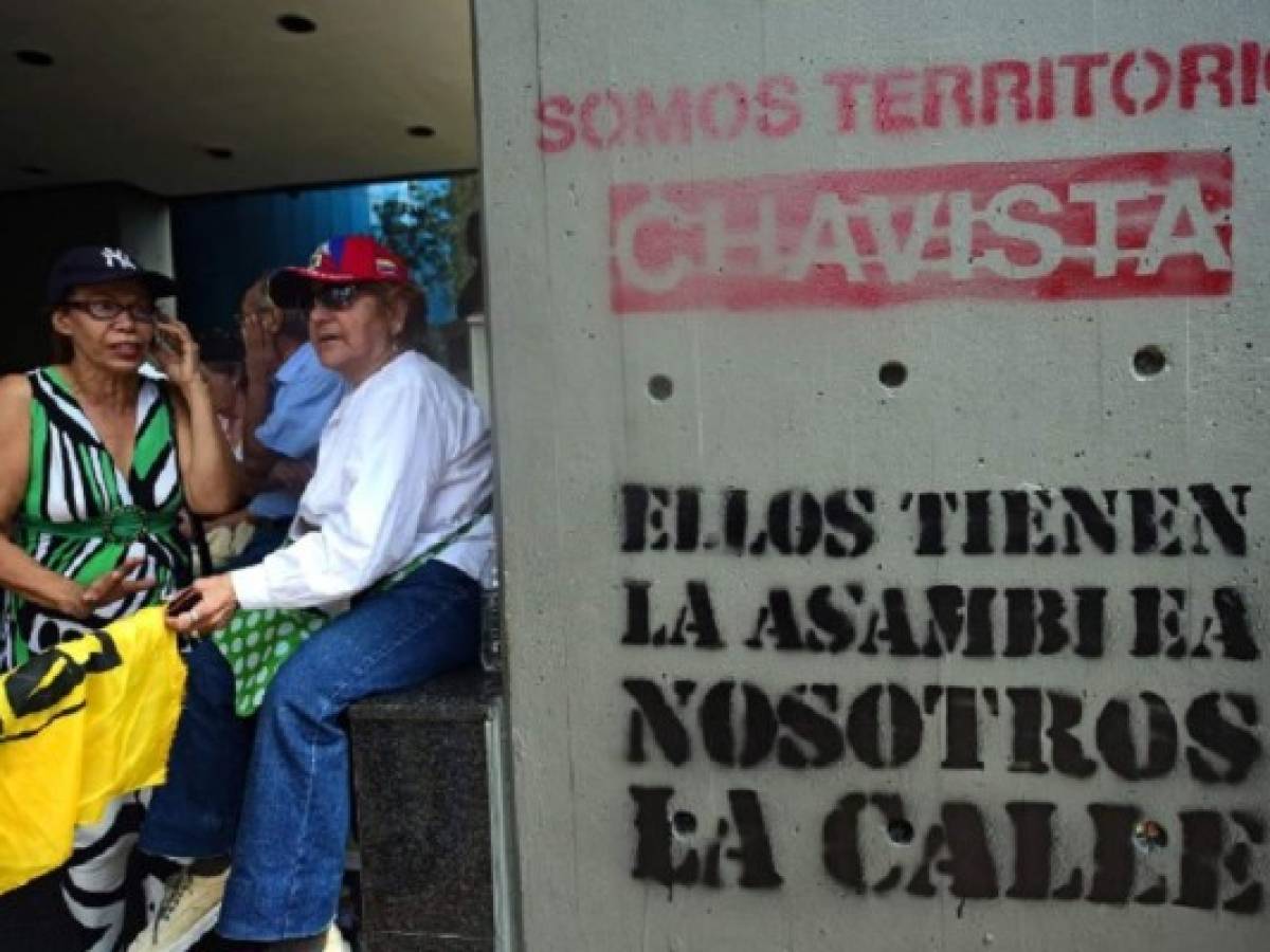 Oposición asume mando del Parlamento en una tensa Venezuela en crisis
