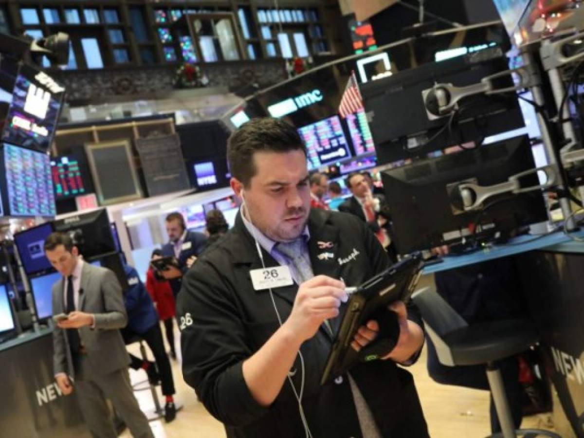 Wall Street sigue en caída libre
