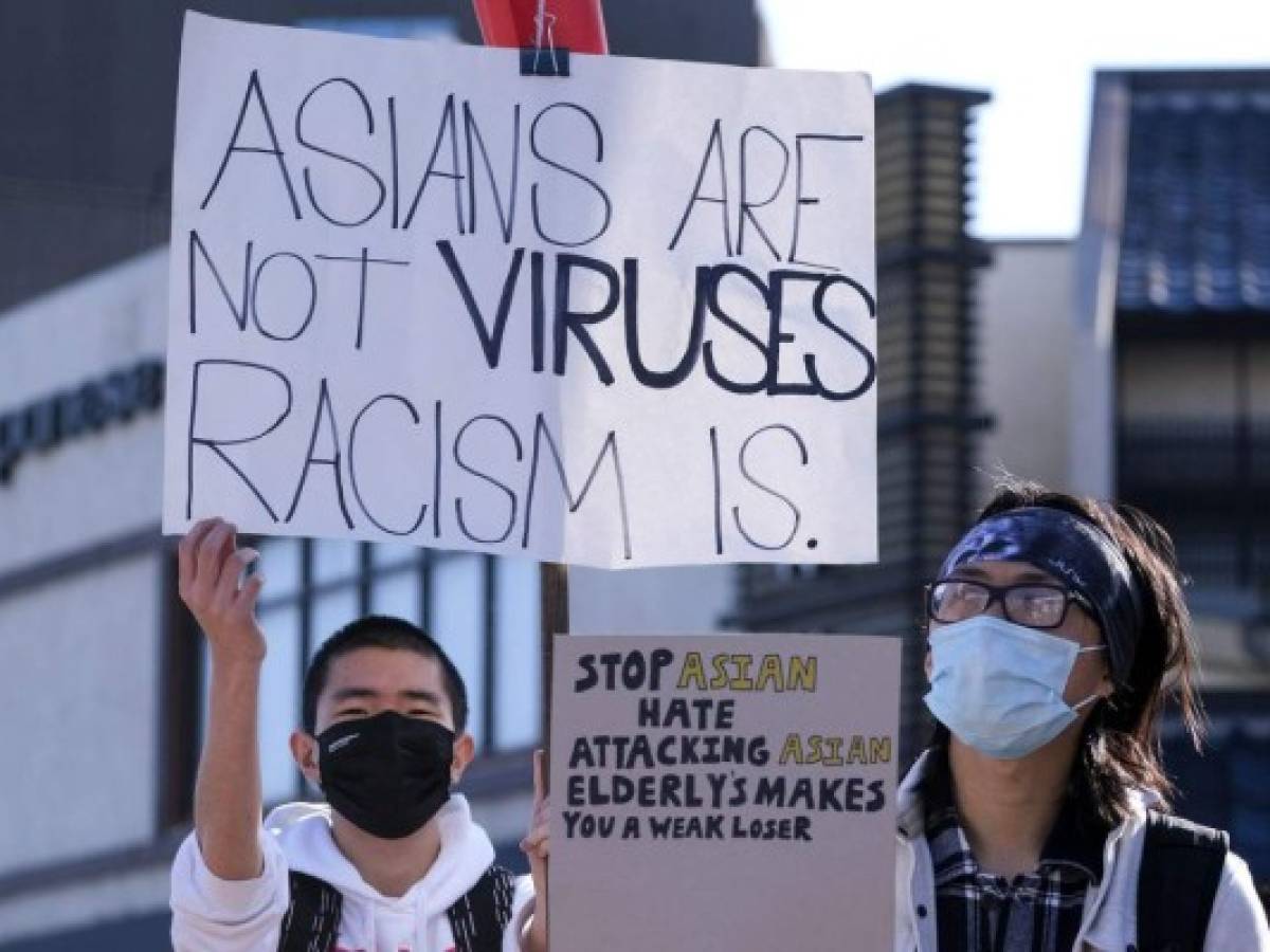 Cientos de asiático-americanos marchan en EEUU contra los crímenes de violencia racista contra su comunidad